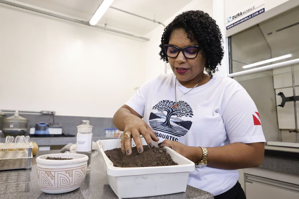 A image that shows a mountain range